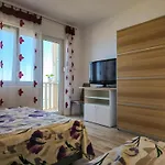 Neda Apartment *