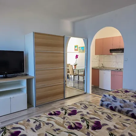 Apartment Neda *