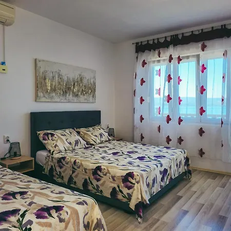 Neda Apartment Omis