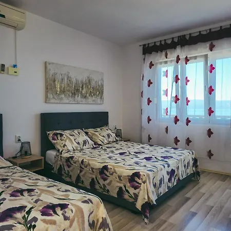 Neda Apartment