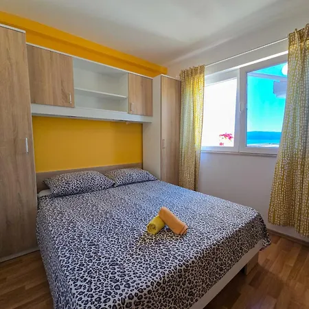 Neda Apartman Omis