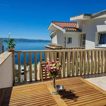 Apartment Neda Omis