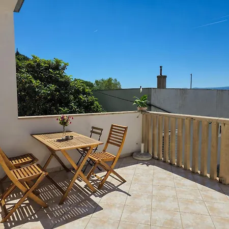 Apartment Neda Omis
