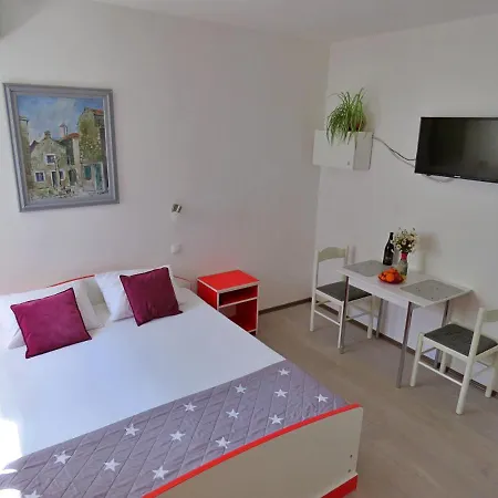 Apartment Neda Omis