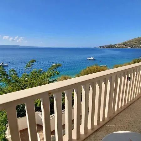 公寓 Neda 奥米什