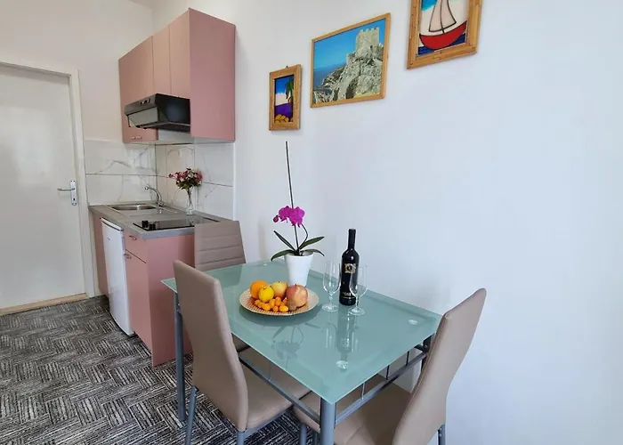 Neda Appartamento Omiš